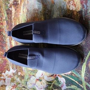 Sketchers GOWALK sneakers